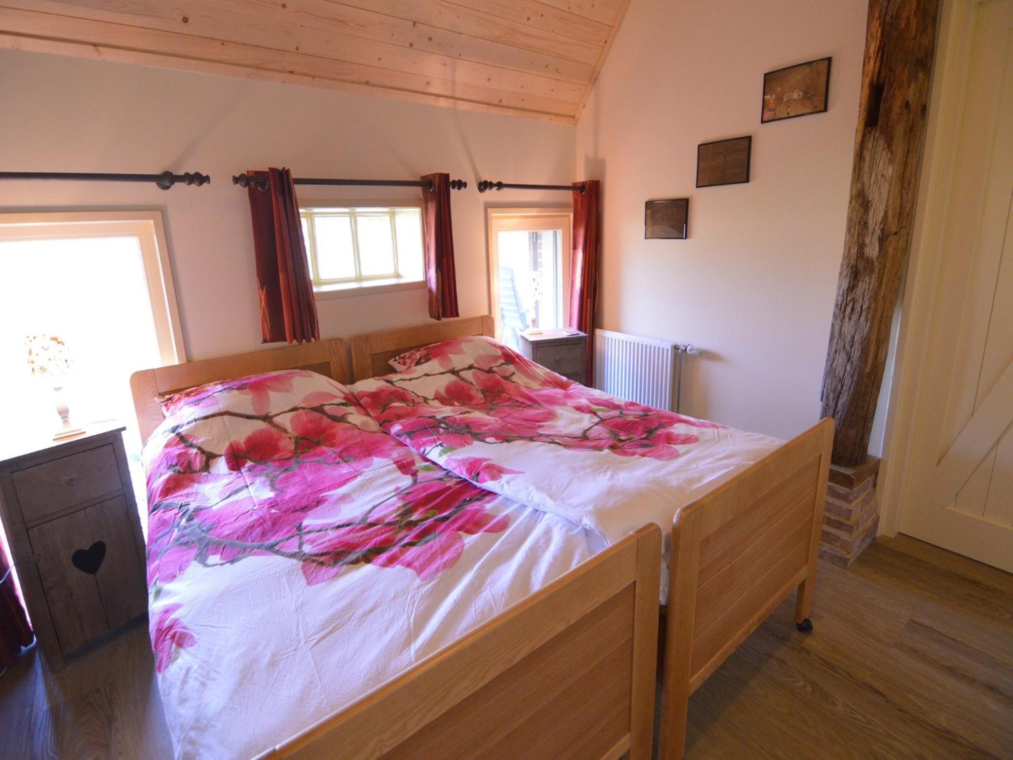 Quaint Farmhouse In Geesteren With Meadow View エクステリア 写真